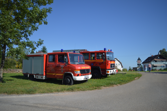 Zwei Feuerwehrautos